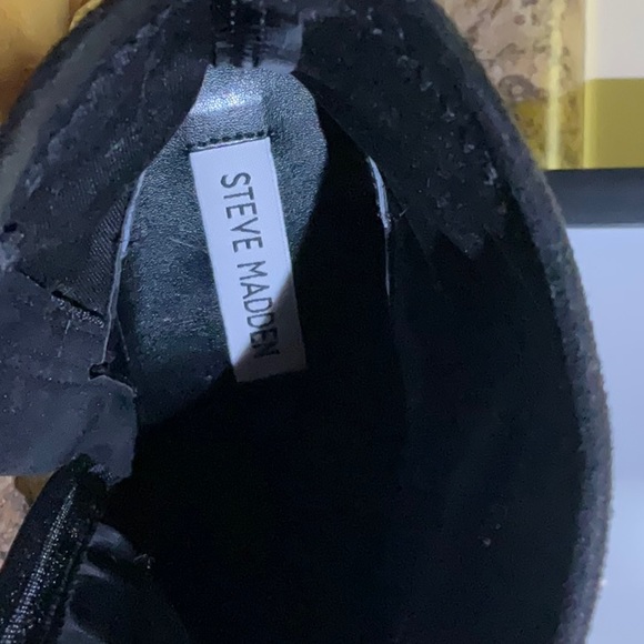 Steve Madden black suede booties - Picture 4 of 4